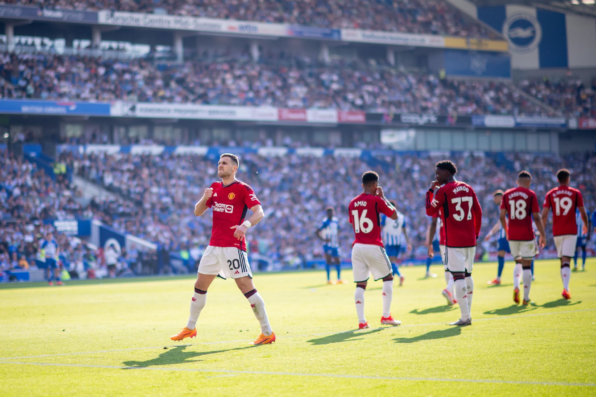 踢球是他未 踢球是他未